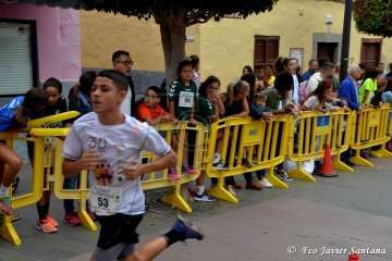 El teldense Saúl Castro gana con autoridad la XXX Carrera Popular Paco Artiles (Foto Francisco Javier Santana y TA)
